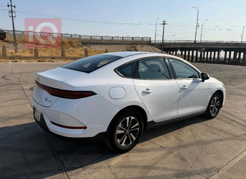 بي واي دي Qin Plus